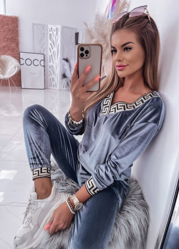 WELUROWY DRES Z POŁYSKIEM GREY-558995