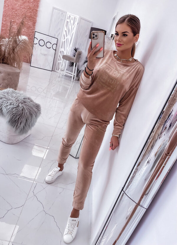 WELUROWY DRES NUDE Z CEKINAMI-560986