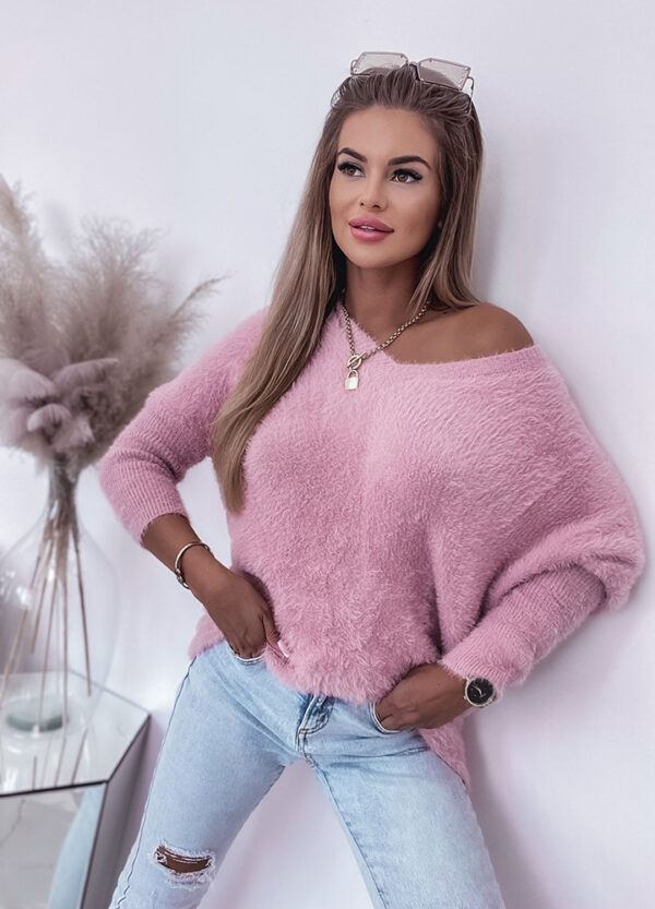 ASYMETRYCZNY SWETER ANGORA PINK-563832