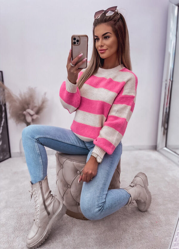 SWETER Z WEŁNĄ W PASY PINK-584875