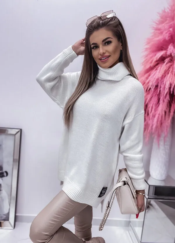 OVERSIZOWY SWETER Z GOLFEM-589533