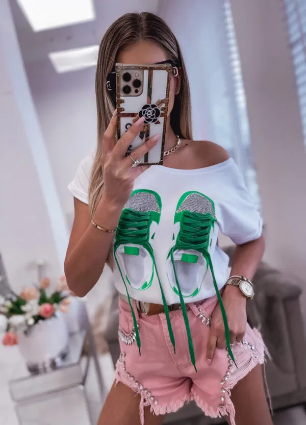 T-SHIRT Z NADRUKIEM SNEAKERS-608132