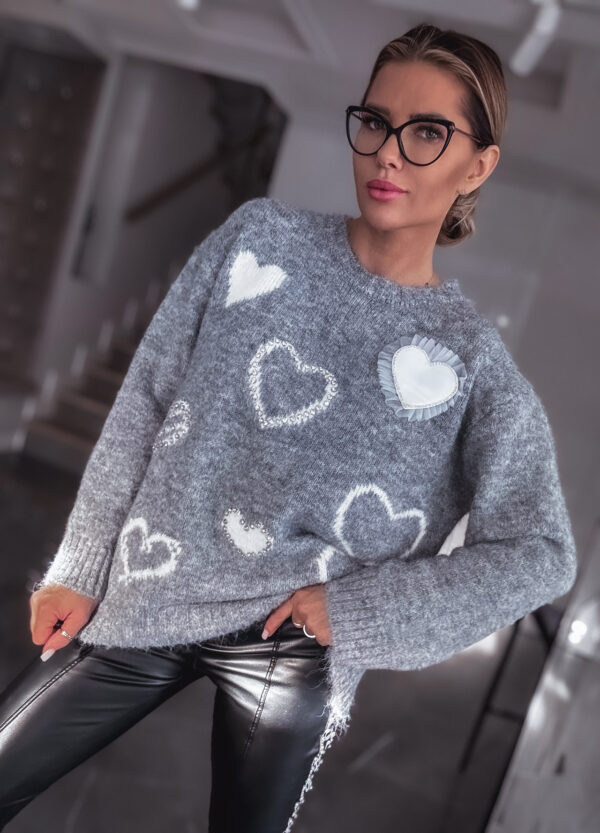 SWETER HEART GRAY