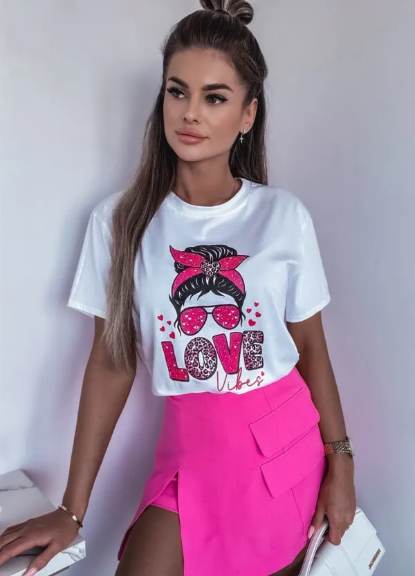 T-SHIRT GIRLS LOVE