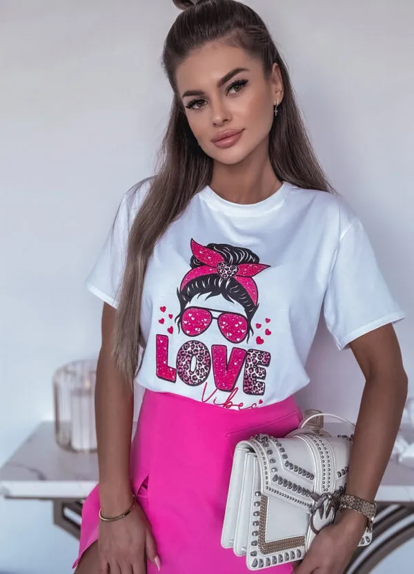 T-SHIRT GIRLS LOVE