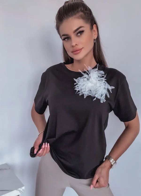 T-SHIRT Z APLIKACJĄ FEATHERS