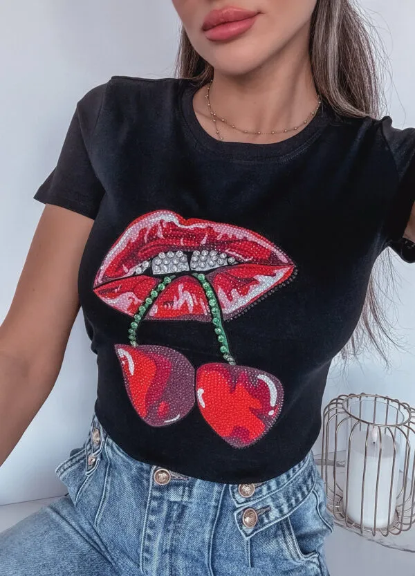 T-SHIRT Z CEKINAMI LIPS