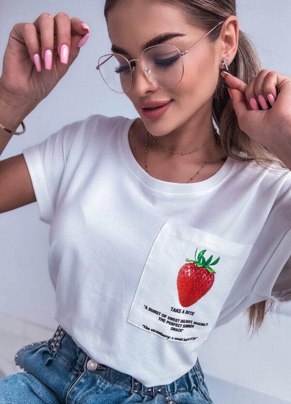 T-SHIRT Z NADRUKIEM STRAWBERRY - Зображення 3