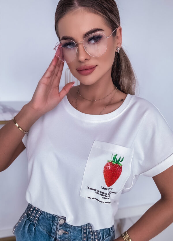 T-SHIRT Z NADRUKIEM STRAWBERRY - Зображення 7