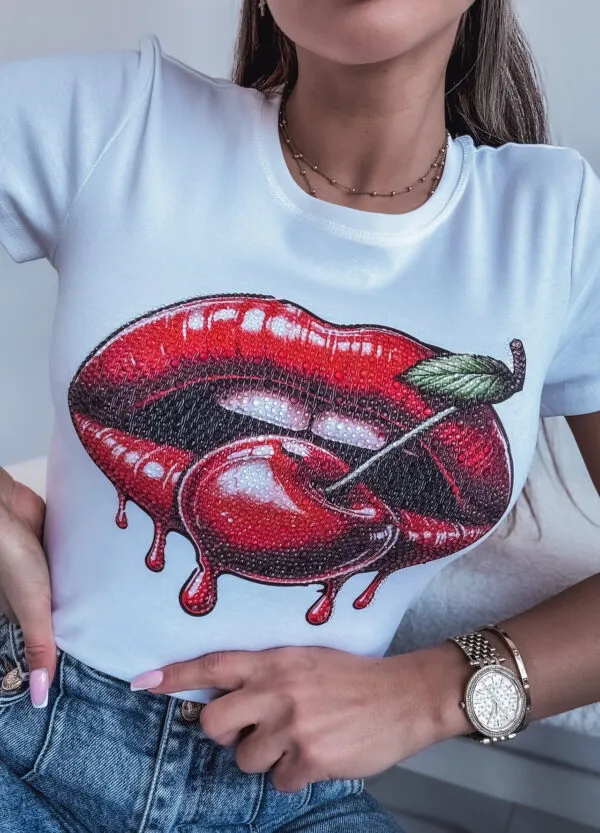 T-SHIRT Z CEKINAMI LIPS