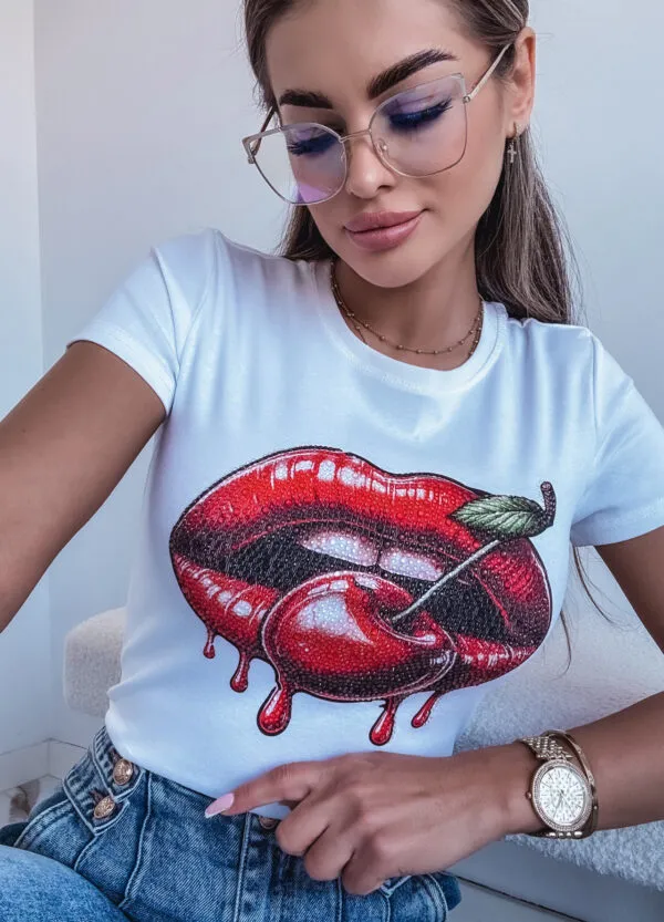 T-SHIRT Z CEKINAMI LIPS