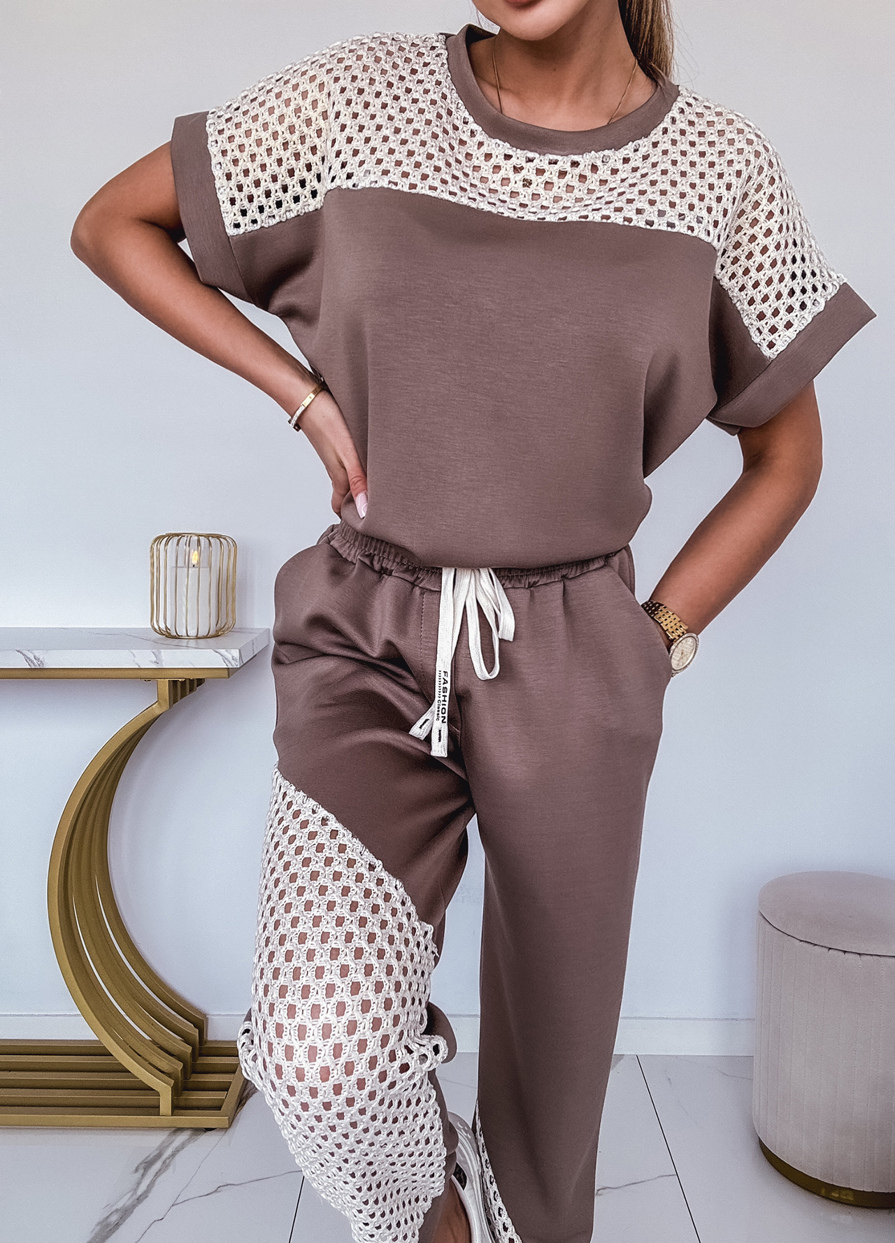 KOMPLET DRESOWY Z AŻUREM MOCCA