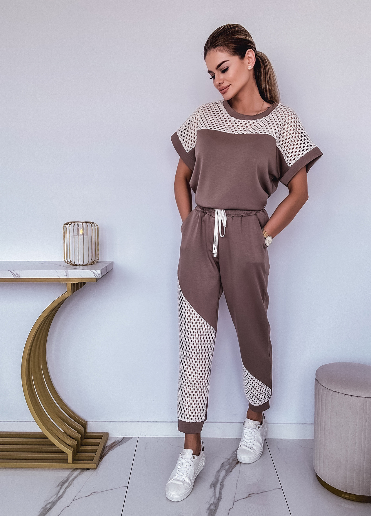 KOMPLET DRESOWY Z AŻUREM MOCCA