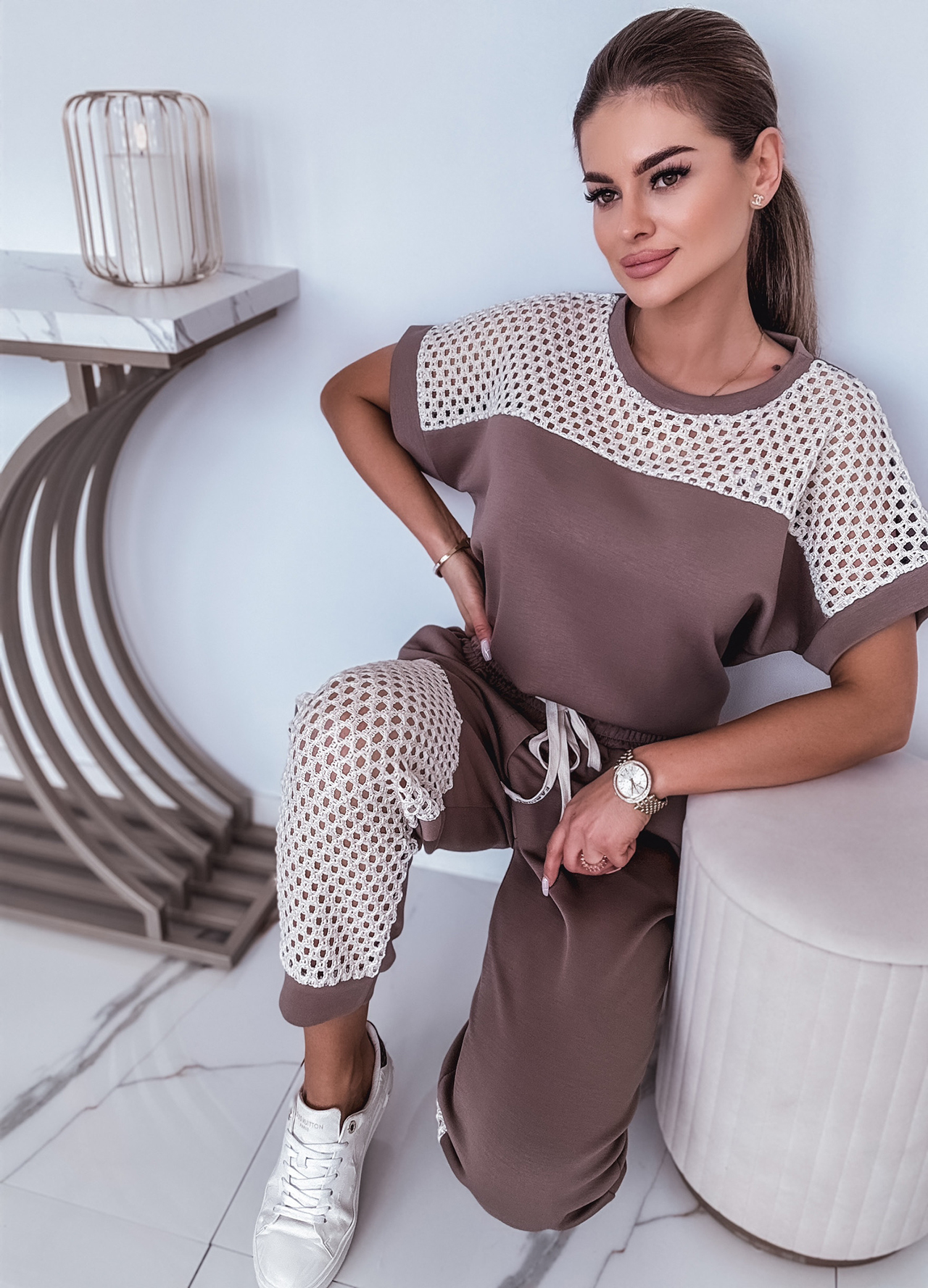 KOMPLET DRESOWY Z AŻUREM MOCCA