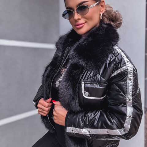 PIKOWANA EFEKTOWNA KURTKA Z CZARNYM FUTERKIEM