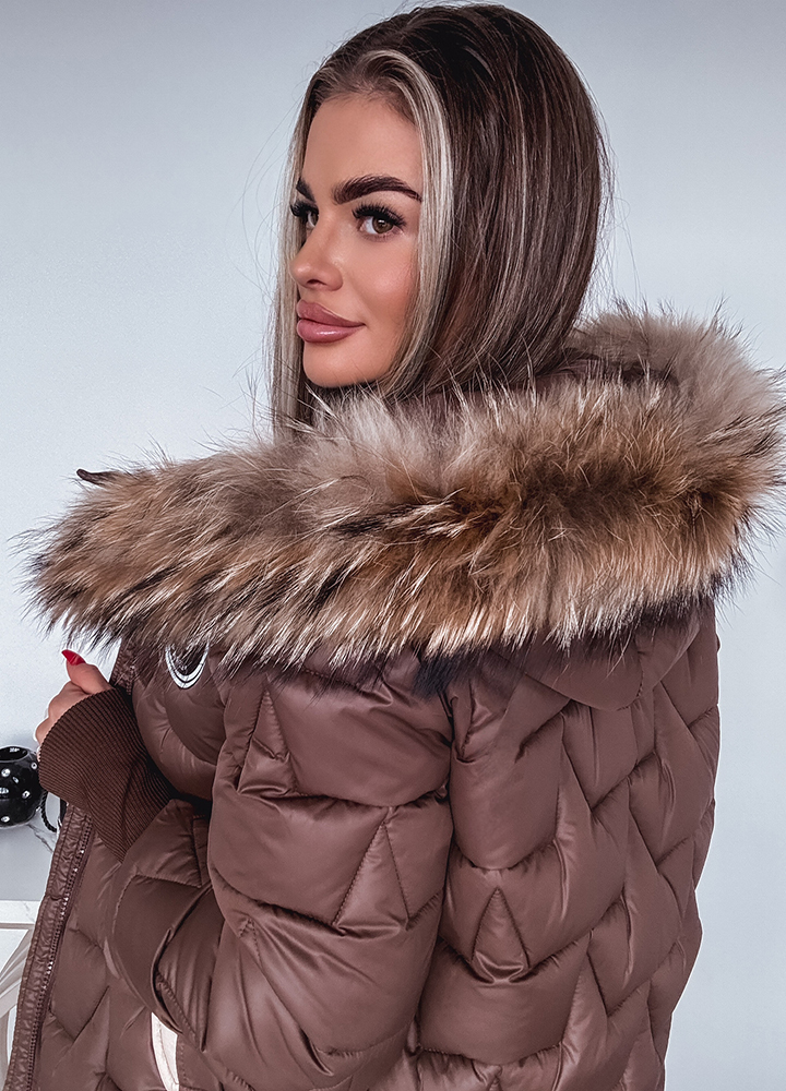 BRĄZOWA KURTKA Z FUTERKIEM I NASZYWKĄ - obrazek 7